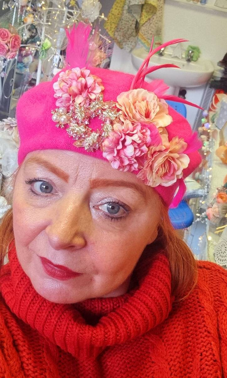 Hot pink pale pink flower hatinator wool Beret feathers corsage jewels Winter hat wedding races womens