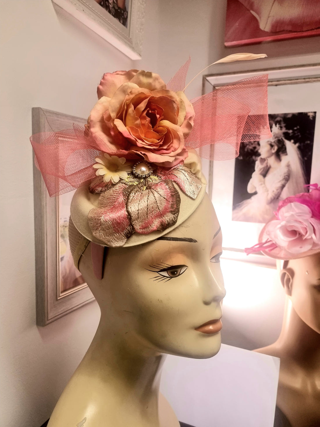 Peach cream pink Floral pill box hat. Fascinator. Races hat. Wedding hat.