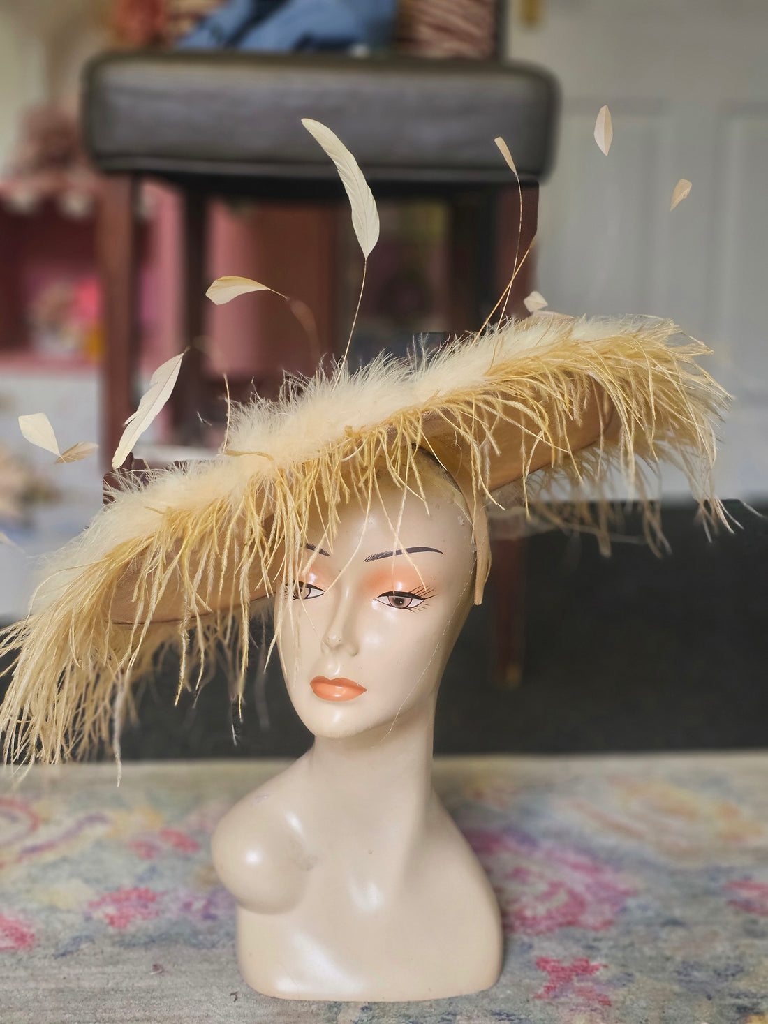 Large feather hatinator
