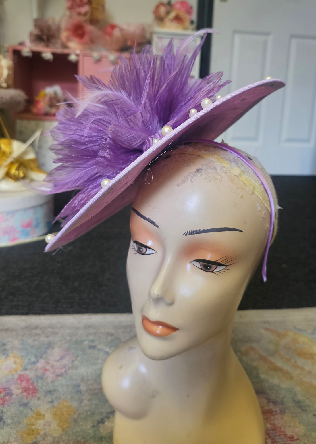 Lilac percher fascinator