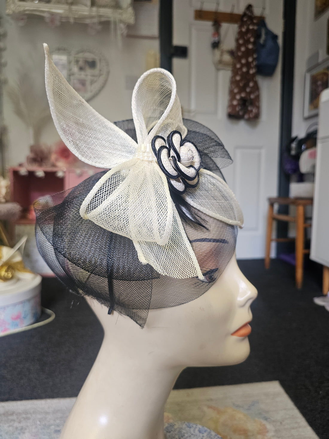 Ivory & black fascinator