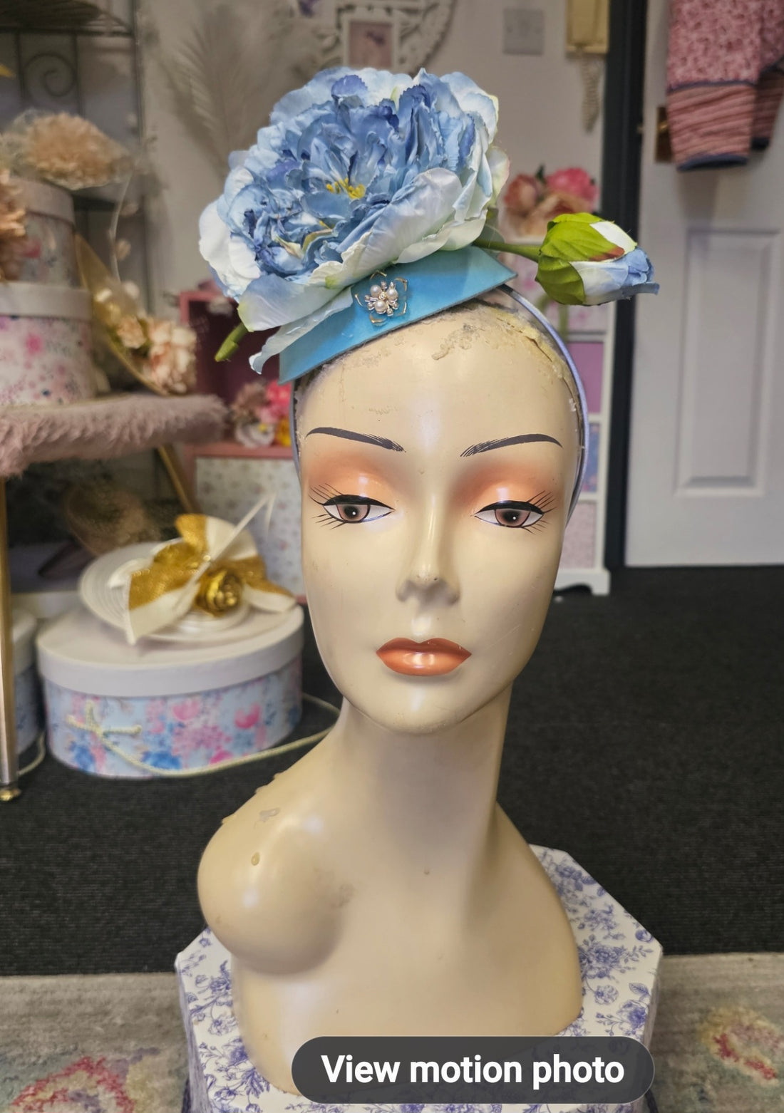 Blue flower pillbox hat