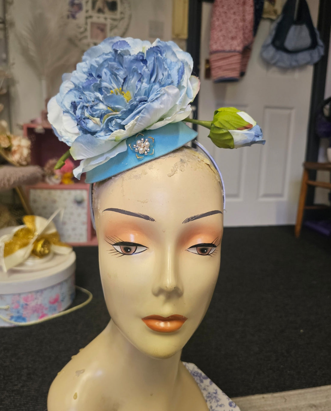Blue flower pillbox hat