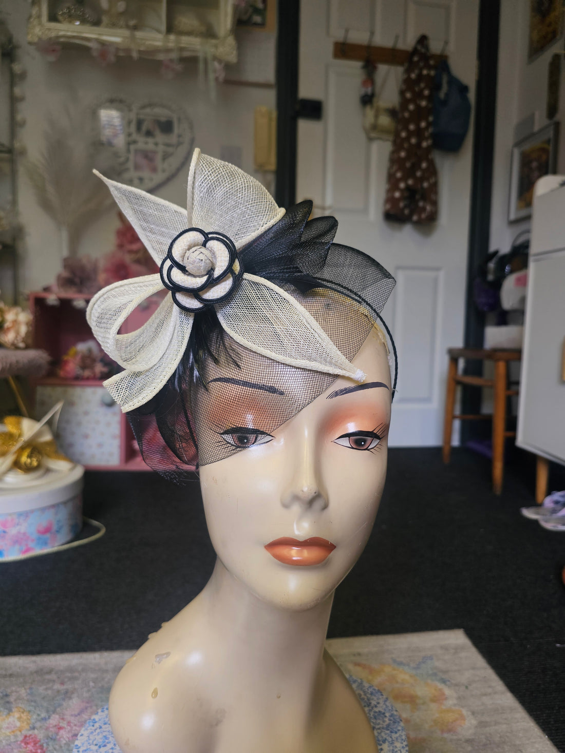 Ivory & black fascinator