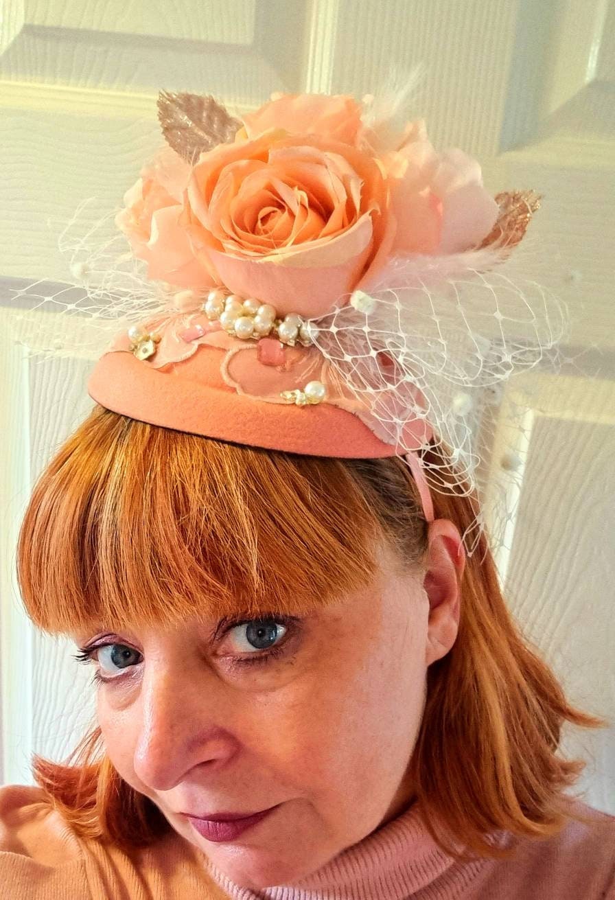 peach ivory flower hatinator  fascinator percher pillbox hat feather veil jewels headpiece races wedding womens