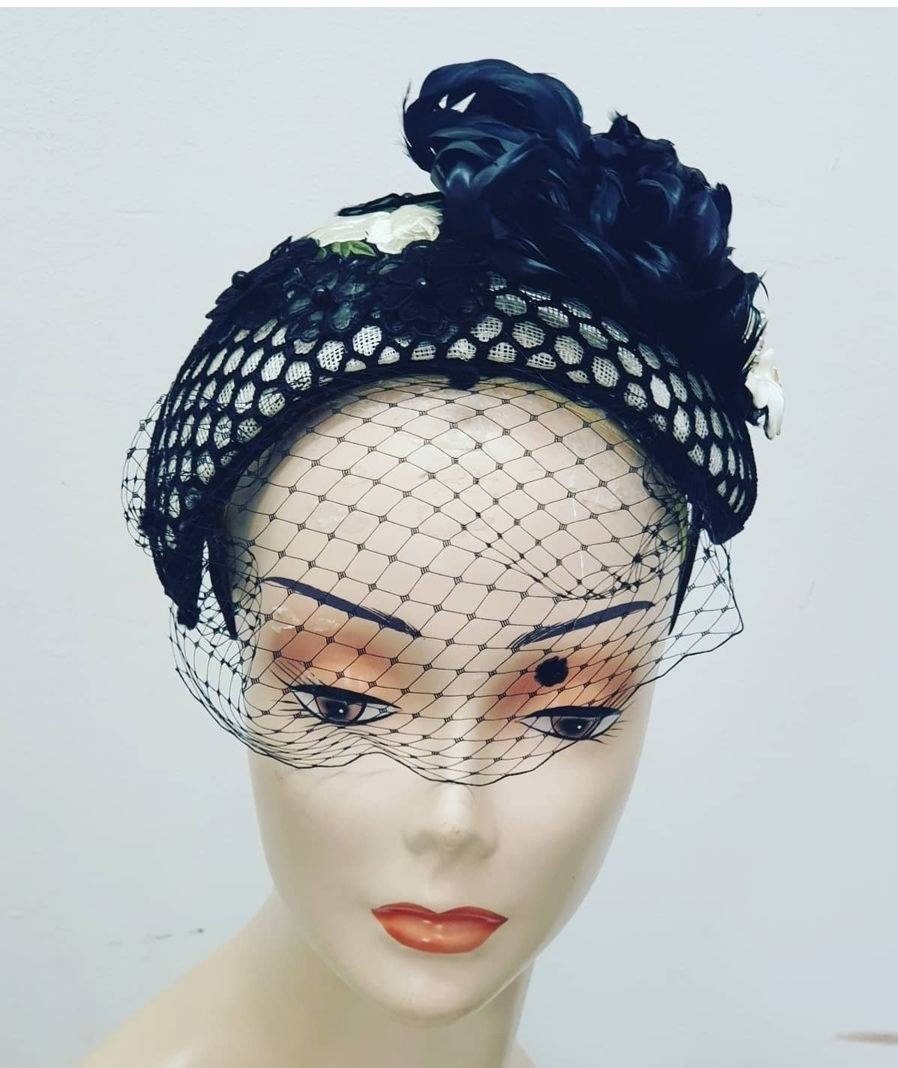 Black  ivory monochrome feather  fascinator veil headpiece headband fascinator hatinator duchy wedding races womens